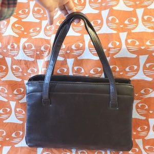 Vintage Chocolate Brown Canadian Leather purse. Lots of pockets. Unused